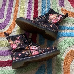 Dr. Marten 11821 Floral Victorian Lace Up Combat Boots